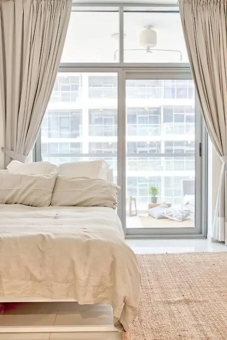 Super Chic Golf Apartment Dubai United Arab Emirates